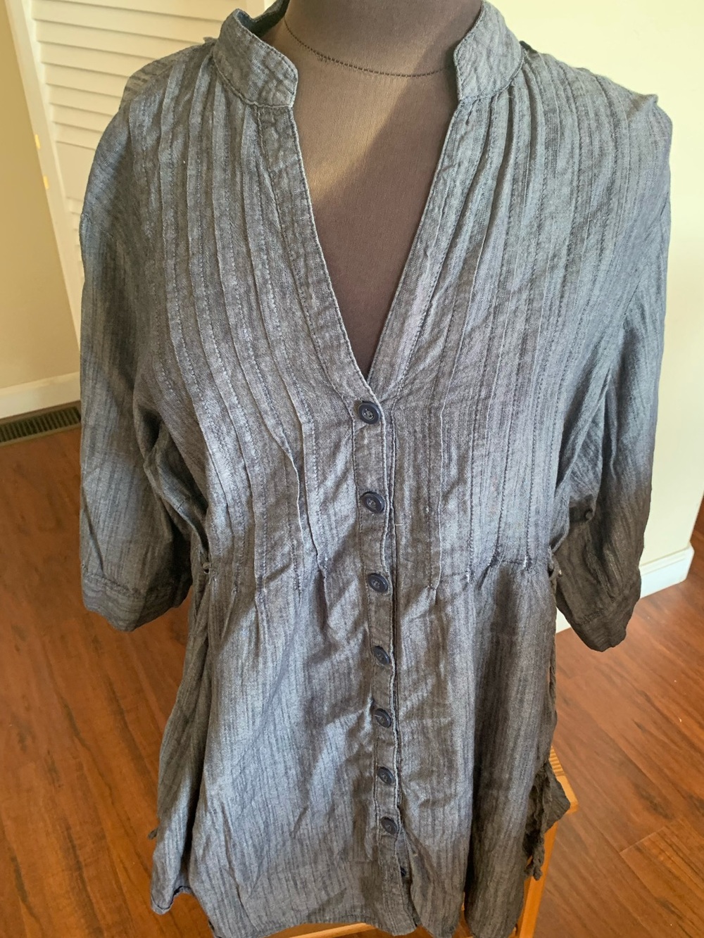 Women's 2X Gray cotton Button-Front Pintuck Tunic Top